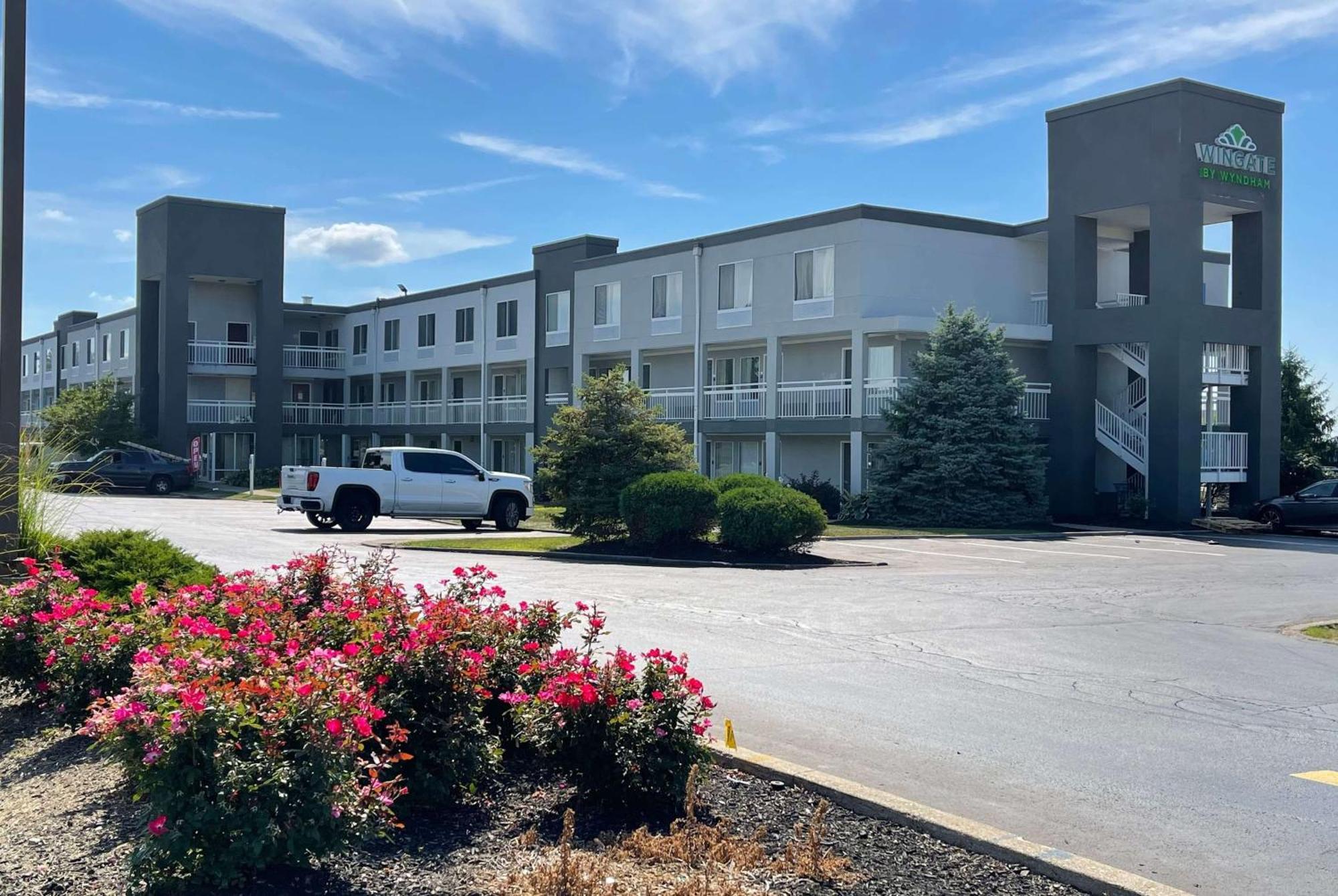 Hotel Wingate By Wyndham Dayton North Exterior foto